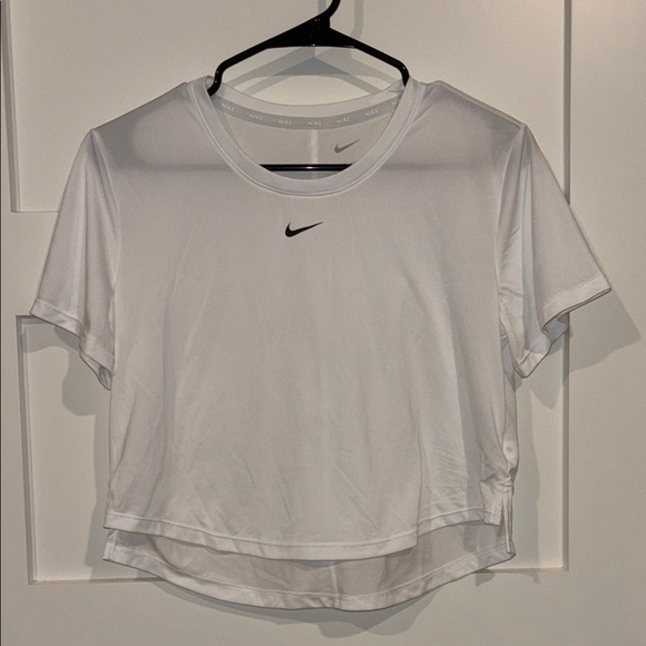 Nike Crop Top - Picture 1 of 3